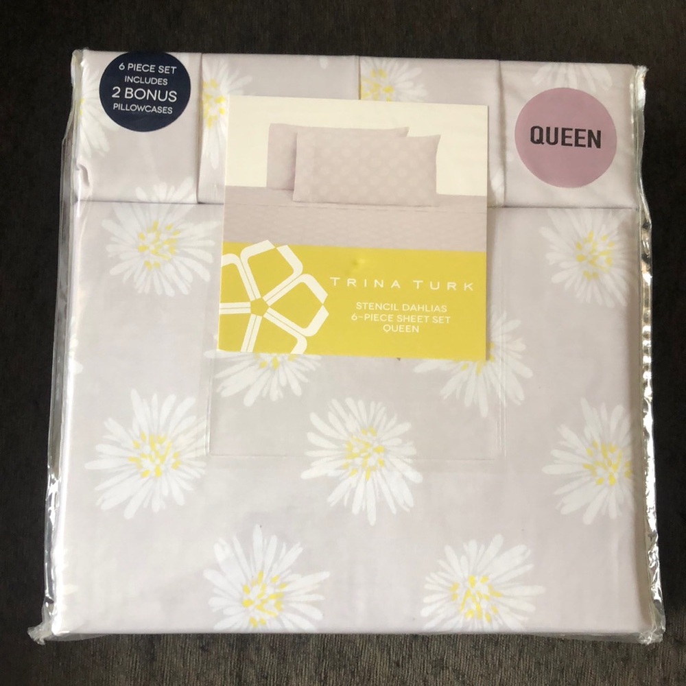 Trina Turk Stencil Dahlias QUEEN Sheet Set